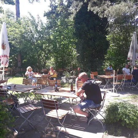 Eddi's Biker-residenz Zum Lowen Hotel *